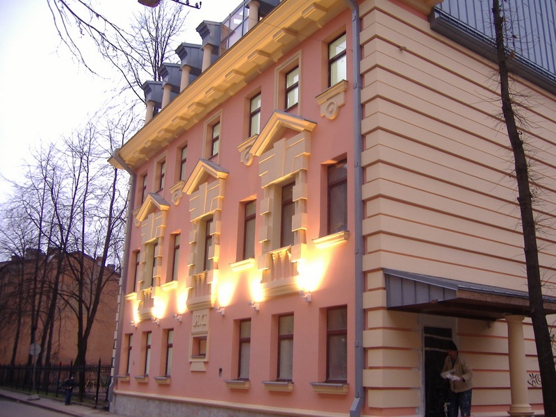 Гостиница на улице Бармалеева в Санкт-Петербурге